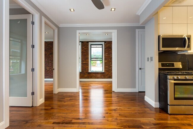 Photo - 199 E 3rd St Unidad 1A