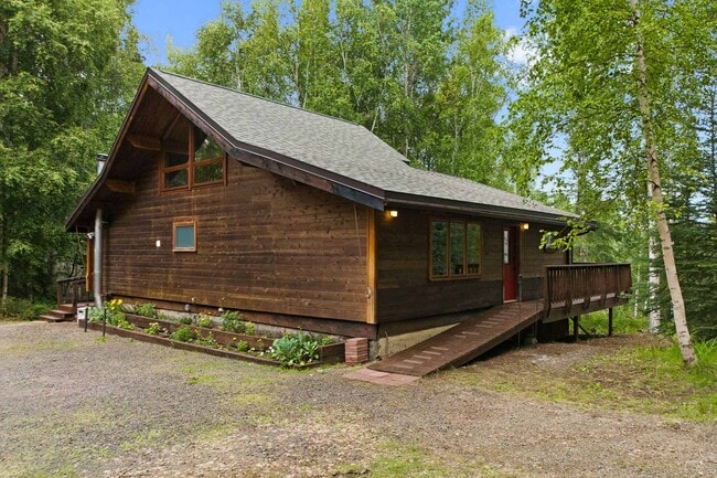 Photo - 726 Goldfinch Rd