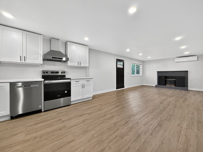Photo - 8441 47th Ave S