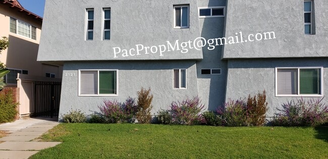 Building Photo - 2121 W 157th St Unit 2