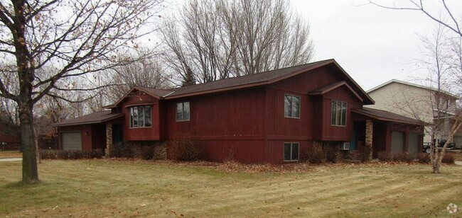 Building Photo - 708 18th St S Rental