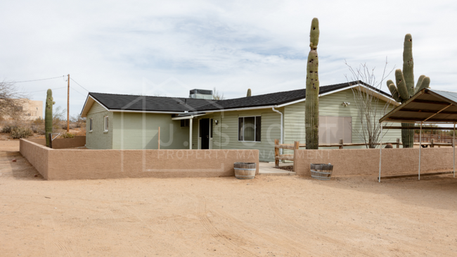 Spacious 3-Bedroom Ranch Home on 2.5-Acre ... - Spacious 3-Bedroom Ranch Home on 2.5-Acre ...