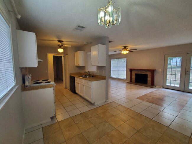 Photo - 9815 Meadow Lark