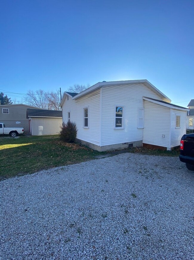 Photo - 588 Oak St Unit Rear