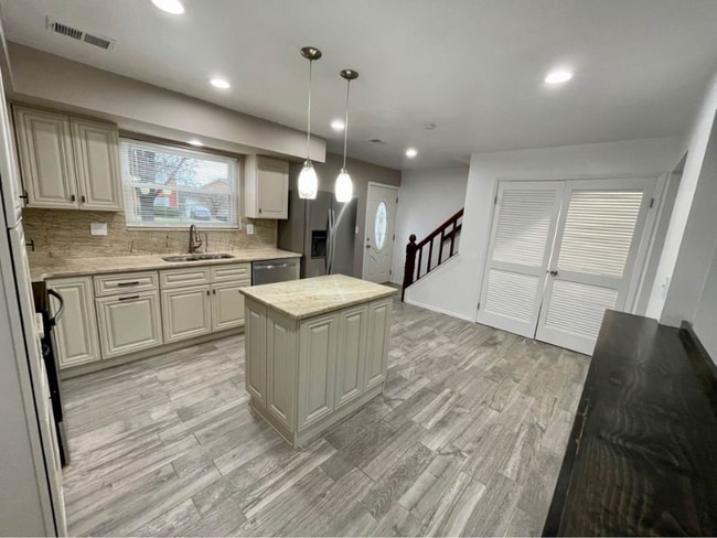 Photo - 132 Park Pl Unidad A