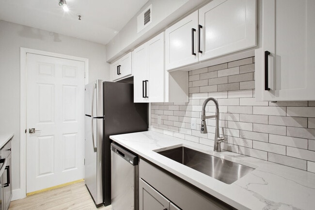 Photo - Clifton on 7th