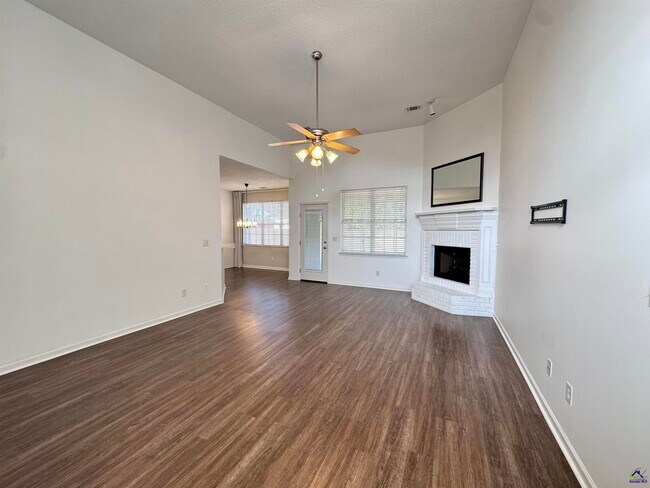 Photo - 104 Sir Patrick Way