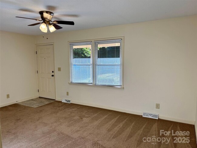 Photo - 124 Hillcrest Dr