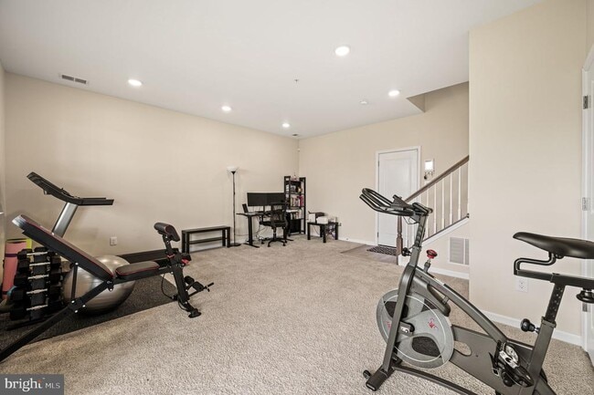 Photo - 337 Dawson Pl