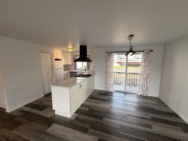 Photo - Burrows Court Unidad B