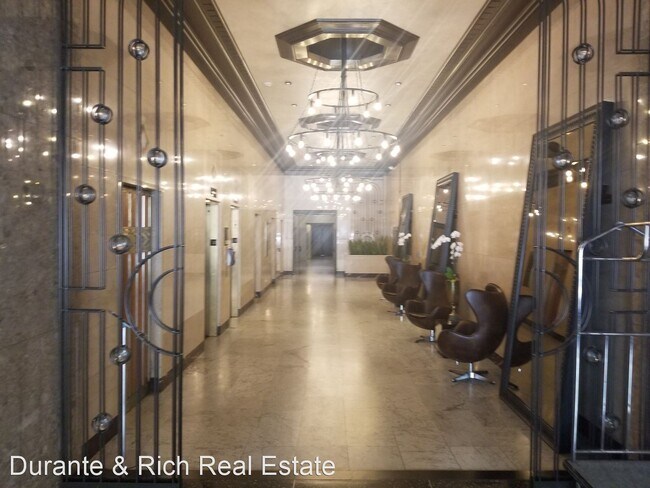 Photo - 1 br, 1 bath House - 460 S Spring Street #...