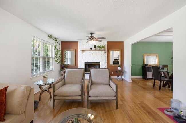 Photo - 8410 Smoketree Cir