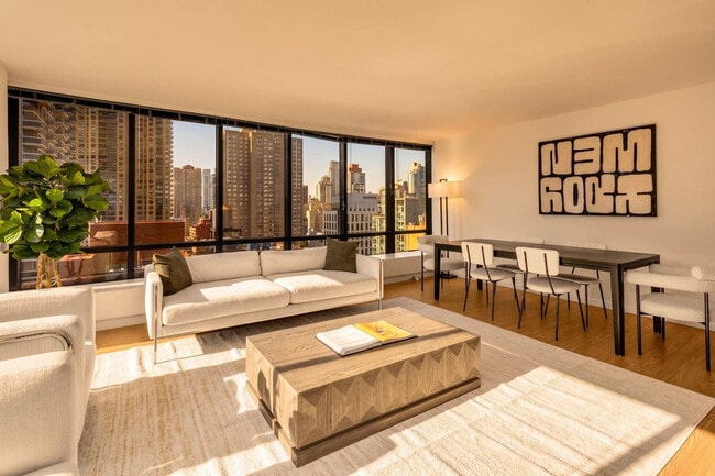 Photo - 525 E 72nd St Unidad SI ID1330814P