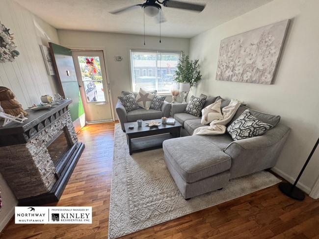 Building Photo - Meadowood Apartments