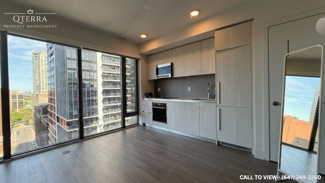 Building Photo - 8 Cumberland St Unit 1407-8 Cumberland St, Toronto, Ontario