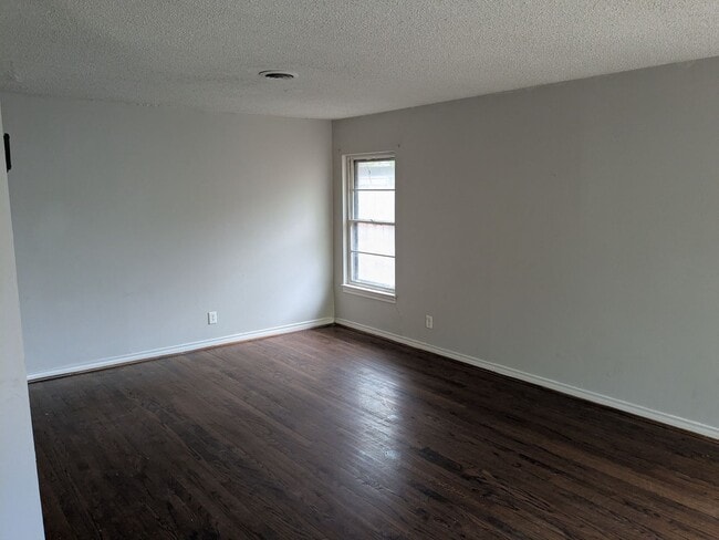 10545 Channel Dr