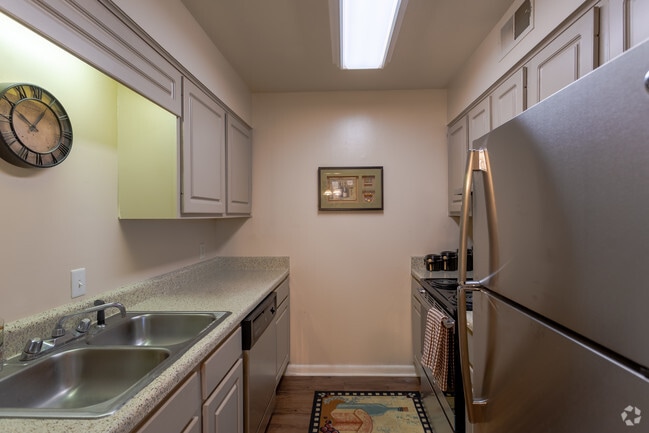 1BR,1BA