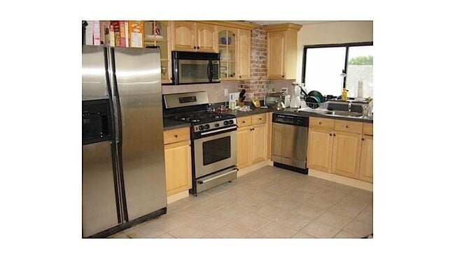 Building Photo - 60 Atherton St Unit 2