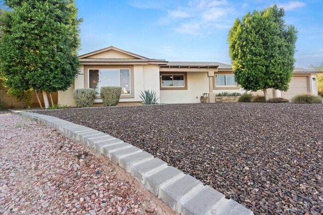 Photo - 3 Bedroom/ 2Bath in Heart of Scottsdale!!