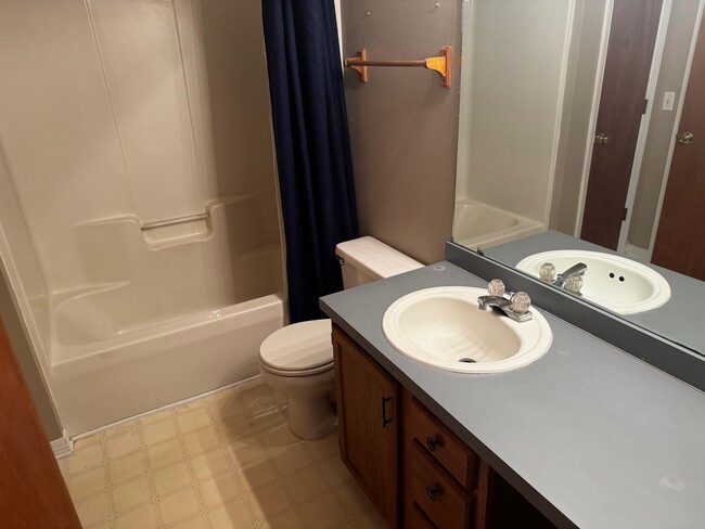 Photo - 368 Schneider Dr