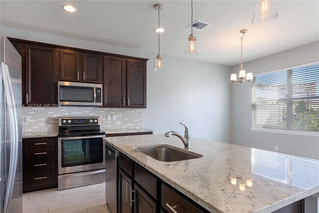 Photo - 1101 Banyan Dr