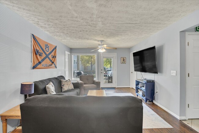 Photo - Southern Edge Condo Just Steps from Campus Unidad 1-101