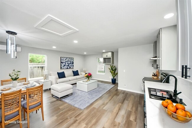 Photo - 1218 Des Jardines St Unidad B