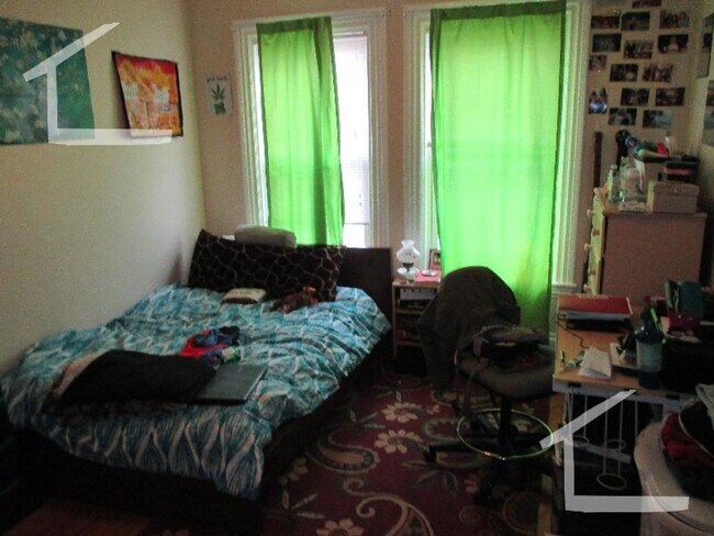 Photo - 28 Montcalm Ave