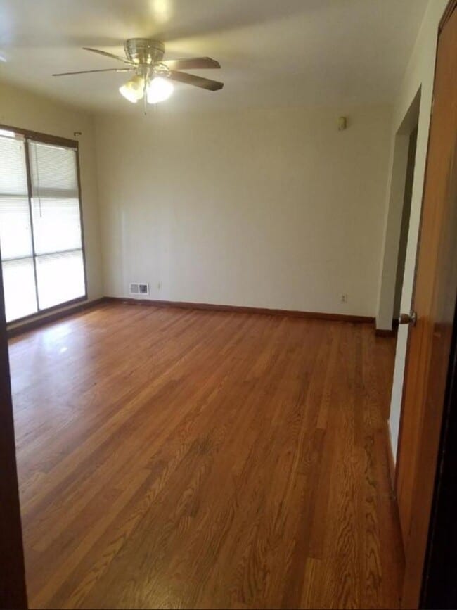 Photo - 1969 Mark Trail