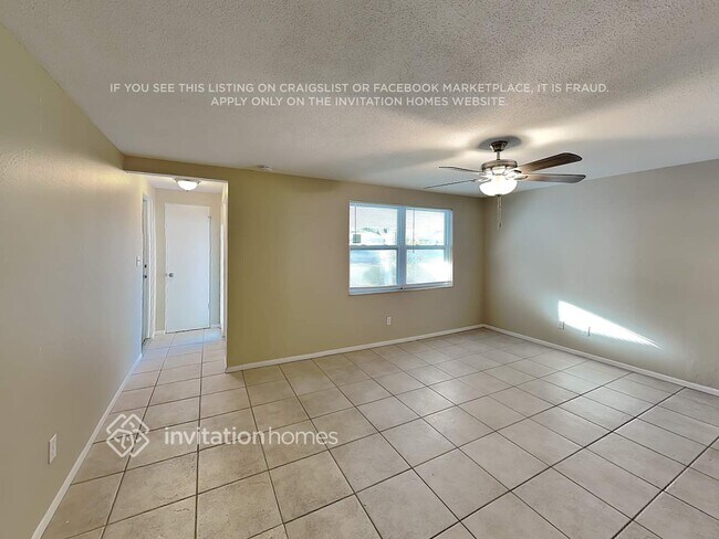 Photo - 8825 58th Way