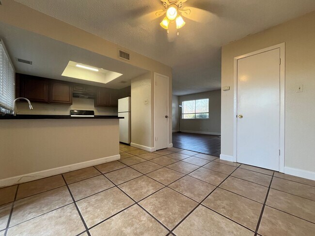 Photo - 2 Bedrooms in Great Dove Springs Location