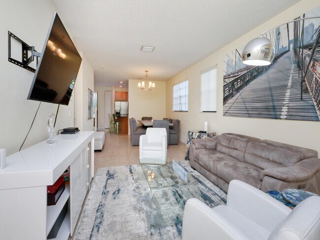 Photo - 102 Astor Cir