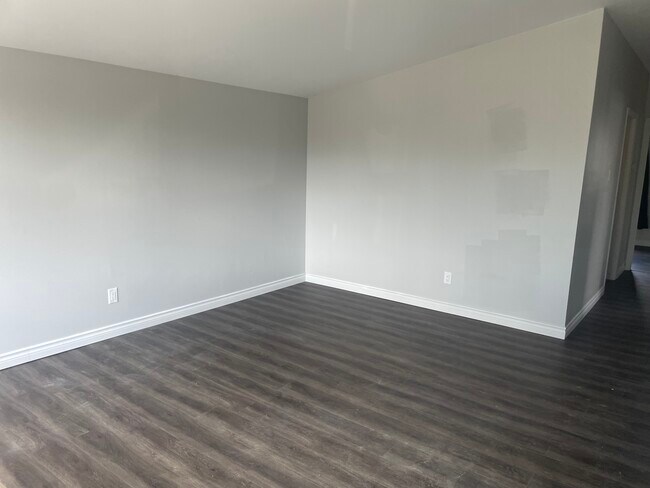 Photo - 3 Bedroom Main Floor on East Mountain Unité 1