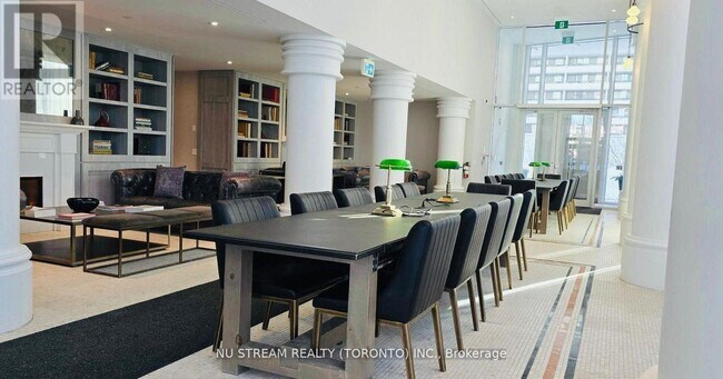 Photo - 33 Helendale Ave Unité 1202