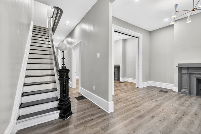 Photo - 517 Armandale St