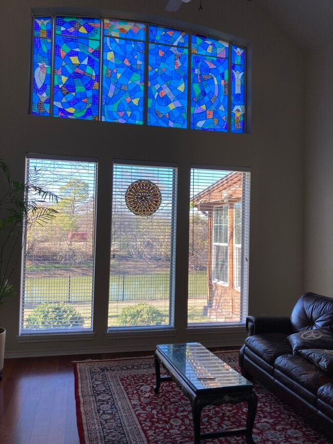 Photo - 6902 Winthorp Dr