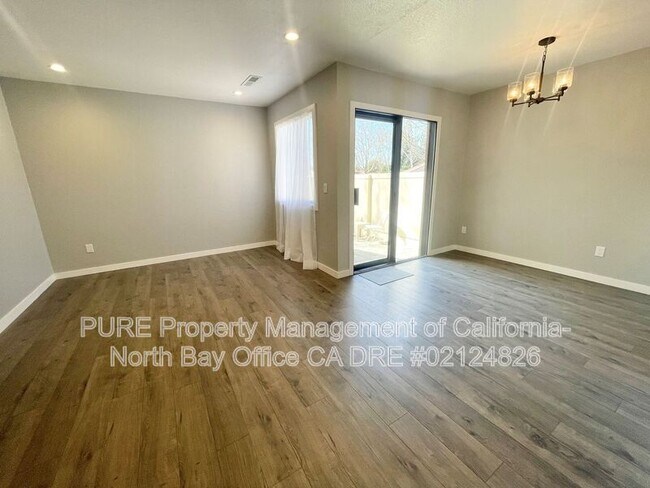 Photo - 210 Park Pl Dr