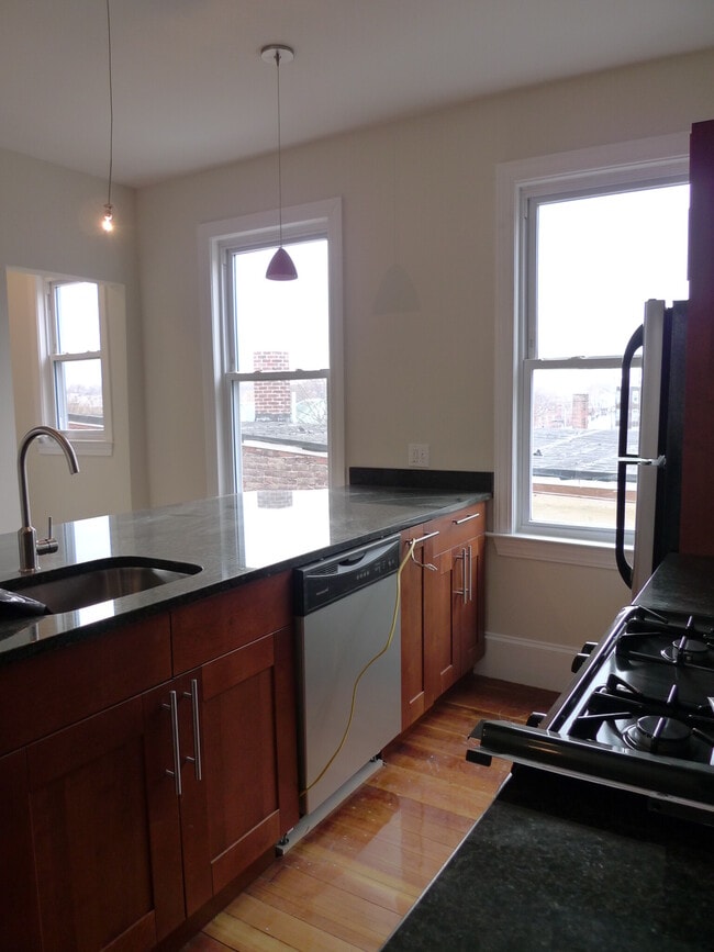 Photo - 12 Wensley St Unit 3