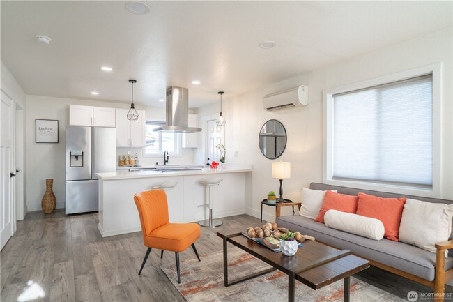 Photo - Cushman Unit 2135