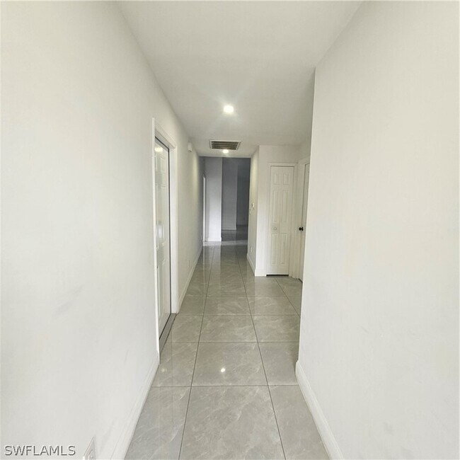 Photo - 4722 29th St SW