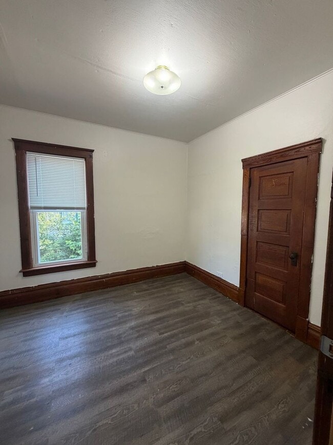Photo - 733 Garfield Ave