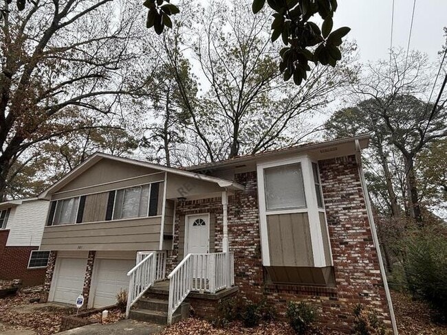 Building Photo - 2607 Elkhart Dr