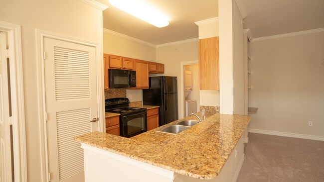 Mandeville Lake Apartments -