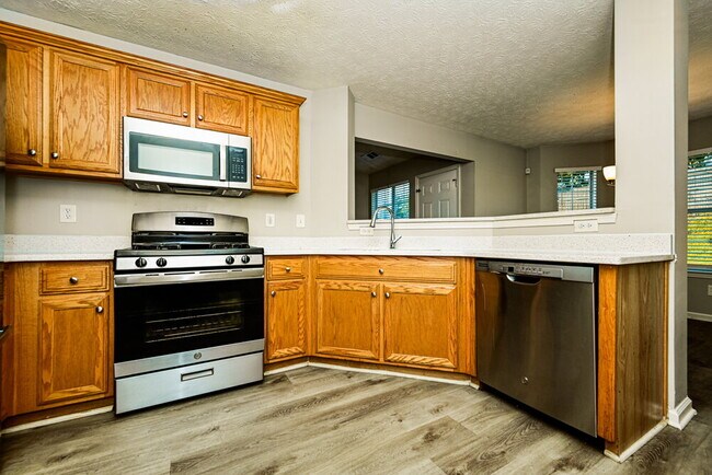 Photo - 1025 Borrington Ln
