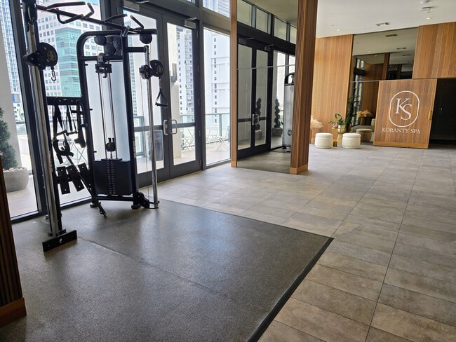 Photo - 190 SW 8th St Unit SI ID1514885P