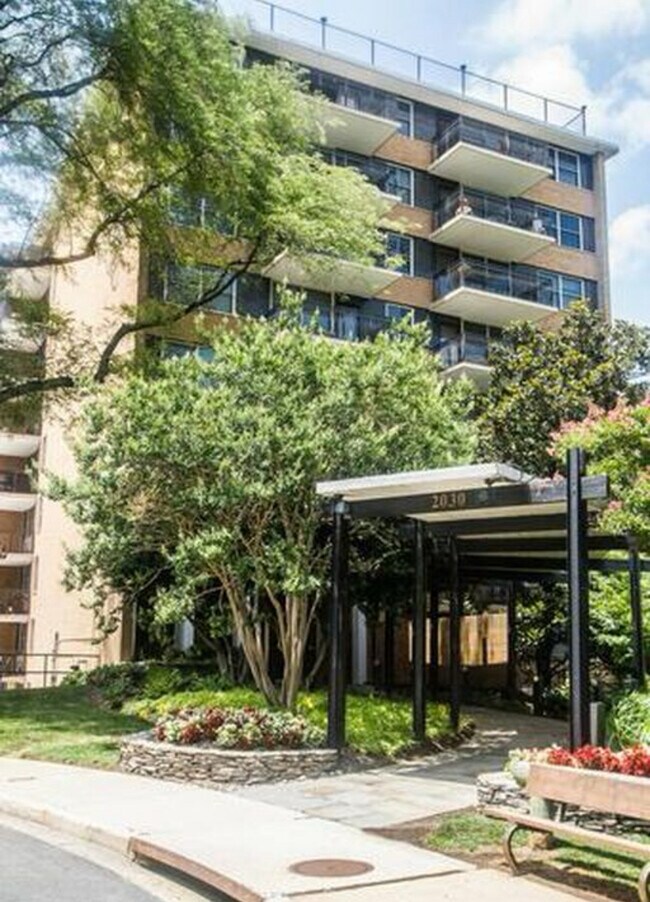 Photo - 2030 N Adams St Unidad 503