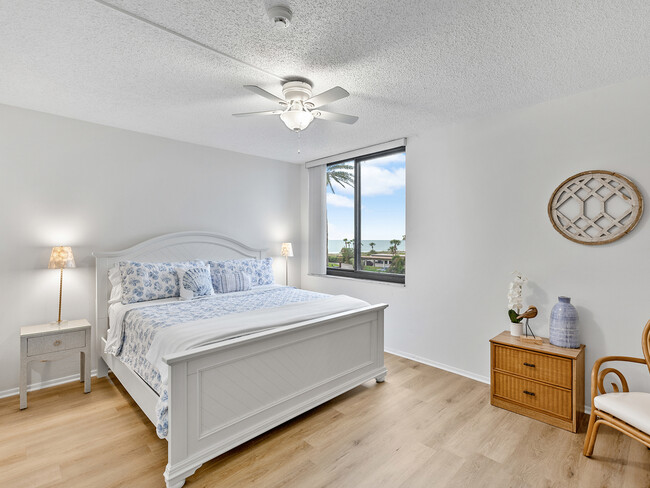 Photo - 1945 Gulf of Mexico Dr Condo Unit 215