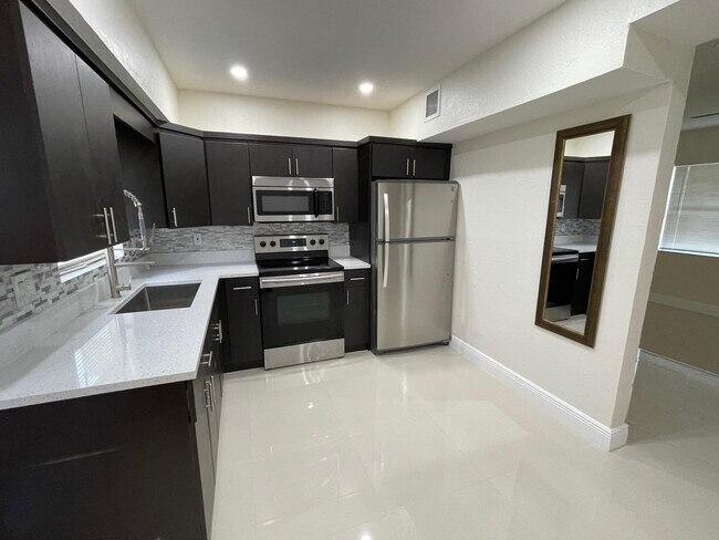 Photo - 1809 NW 13th Ct