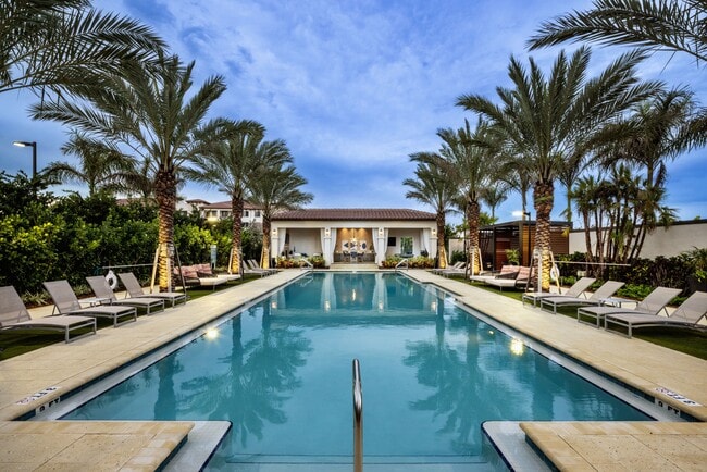 Locklyn West Palm