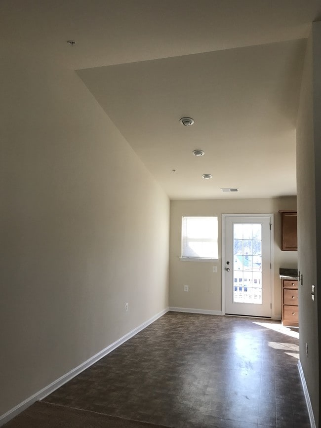 Photo - Laurel Garden Apartments LLC